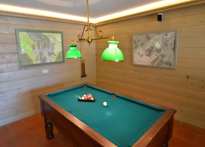 Ferienhaus Luxury With Sauna Weismes